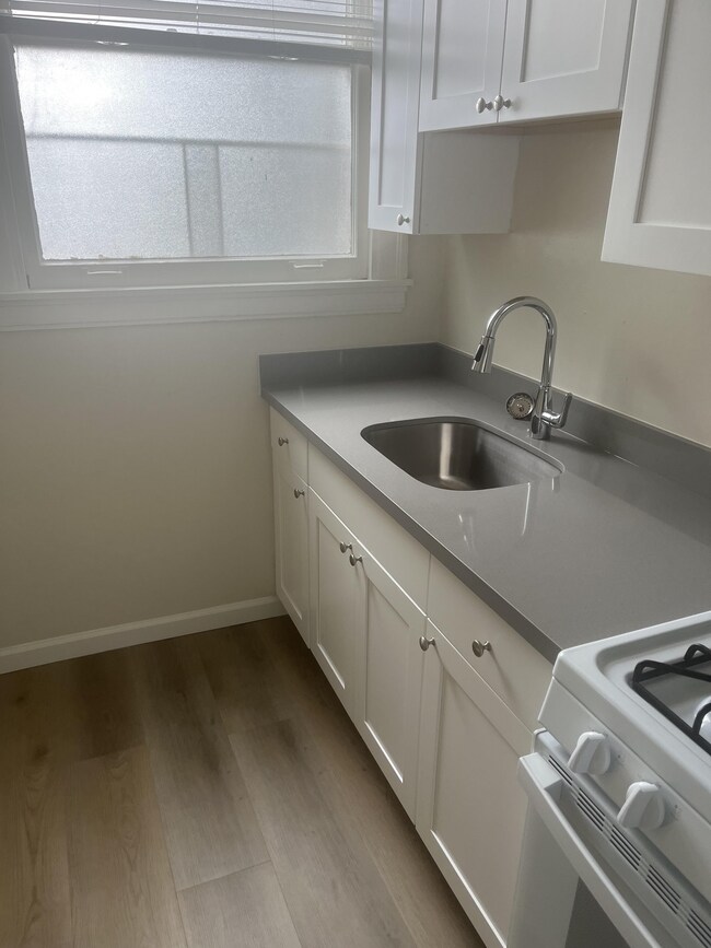 1300 Golden Gate Ave House House Rental in San Francisco, CA