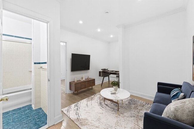 Photo - 35-39-39 51st St Unidad A4