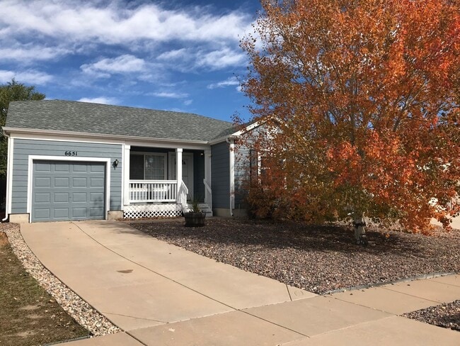 Photo - Open floorplan in Stetson Hills Rancher!