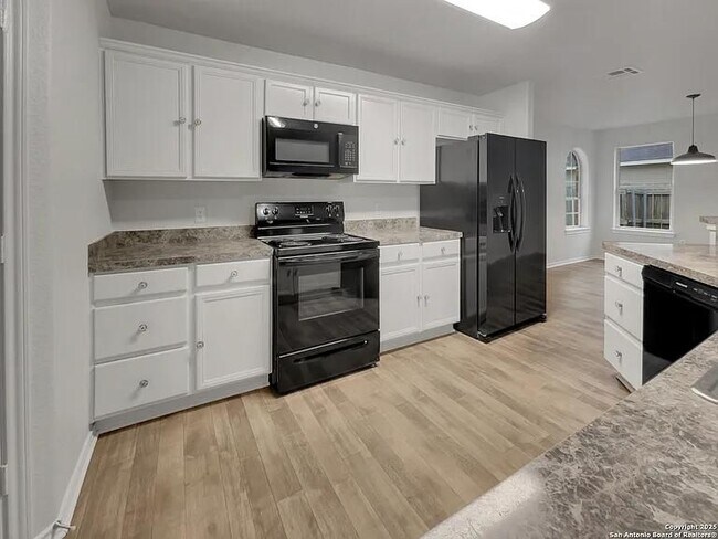 Photo - 3420 Rob Roy St