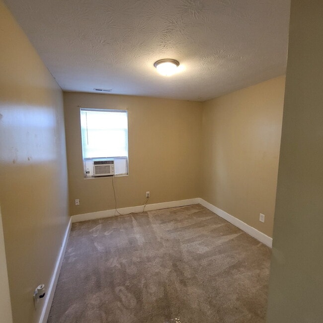 Photo - Must See! / 3 Bedrooms 2 Full Baths