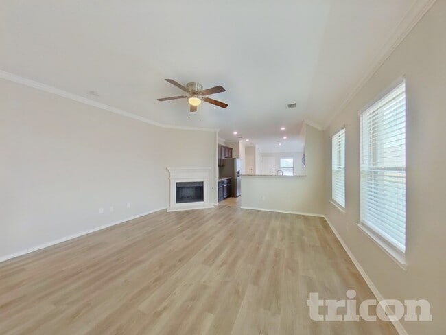 Photo - 5816 Burgundy Rose Dr