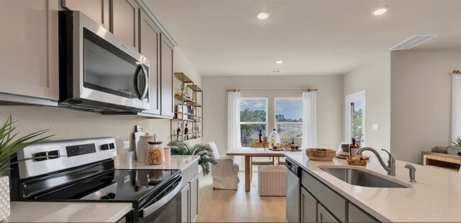 Photo - 257 Frogmore Lp
