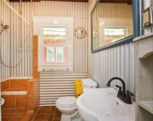 Photo - Charming 1 Bedroom in Hancock Unit #B