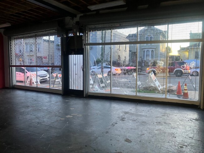 Photo - 1224 International Blvd