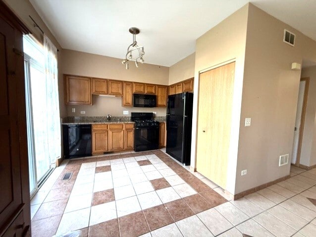 Photo - 406-1406 Alyssa St