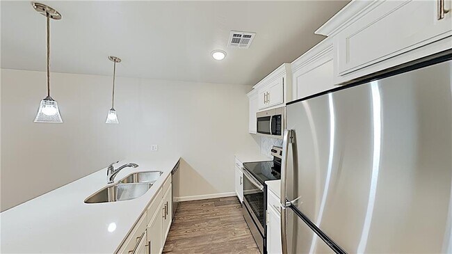 Photo - 4902 Avion Ct