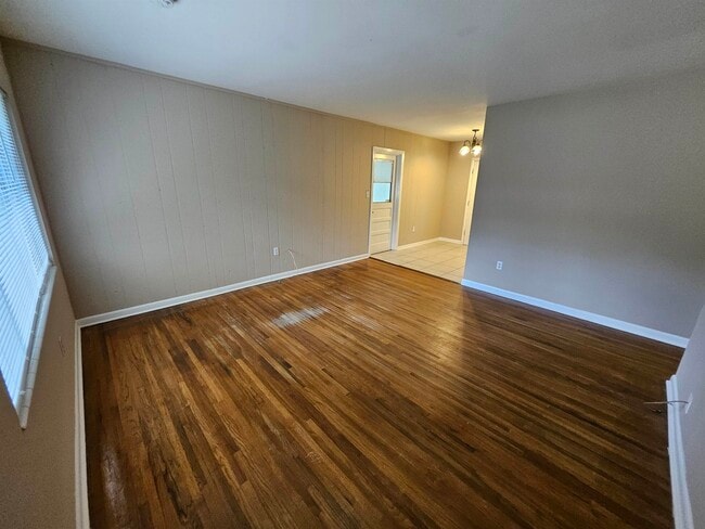 Photo - 1613 Kelly St