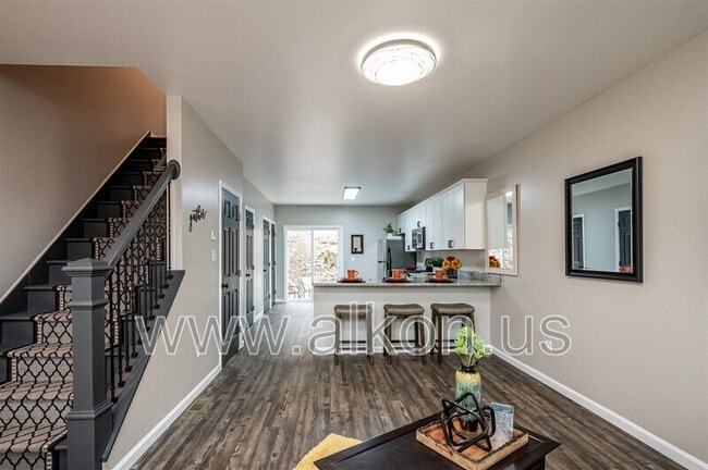 Photo - 554 Frayne St