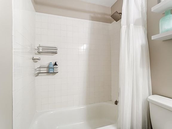 Photo - 1599 Yellowglen Dr