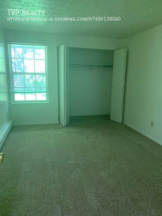 Photo - 128 Fox Hill Ln