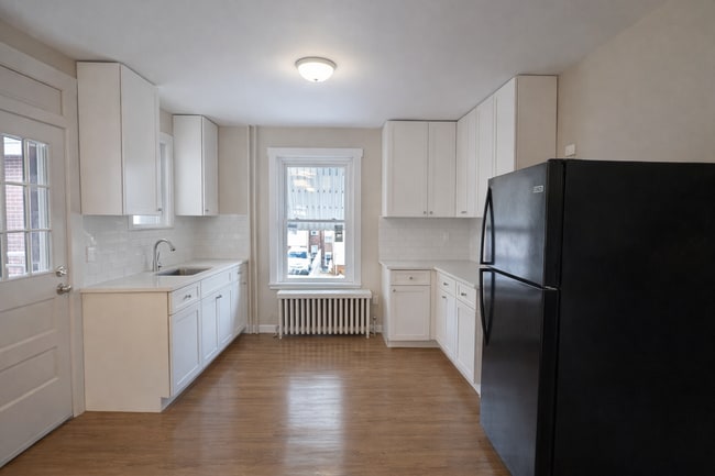 Photo - 514 Heine St