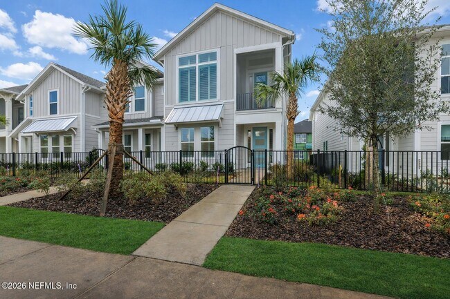 Photo - 459 Crestview Dr