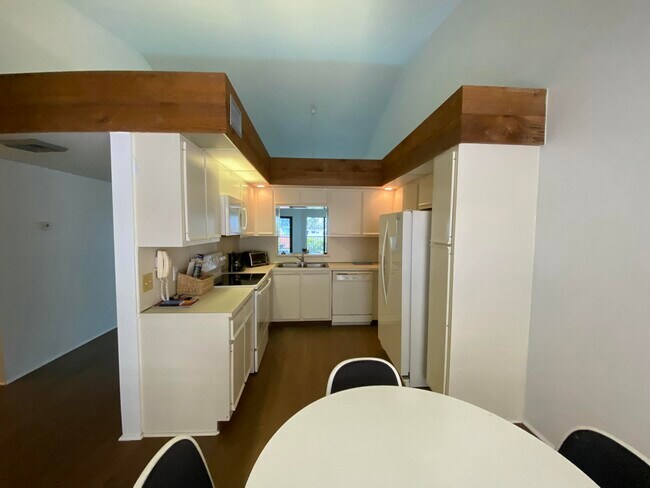 Photo - 5801 N Ocean Blvd Unidad 208