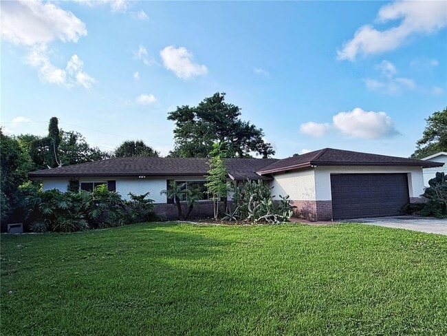 Building Photo - 912 Carvell Dr
