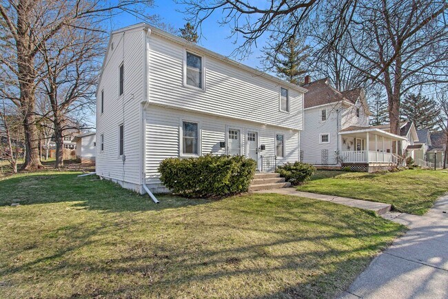 Photo - 916 Quincy St