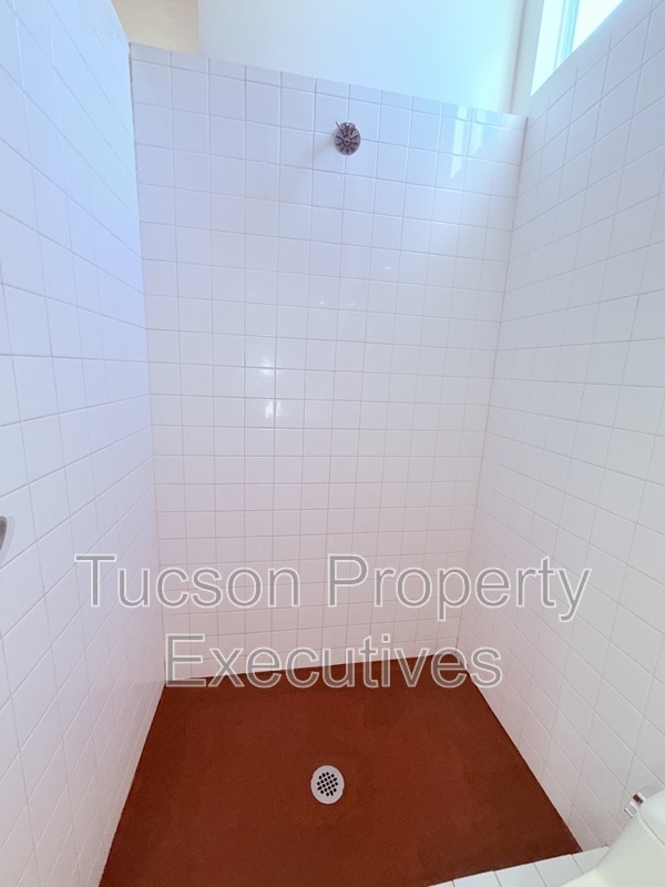 Photo - 443 E Delano St Unidad 1