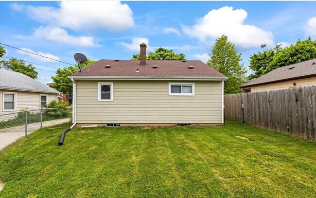 Photo - 3754 E Denton Ave