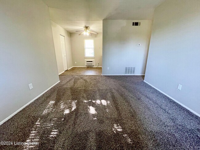 Photo - 9409 La Grange Rd Unit 3