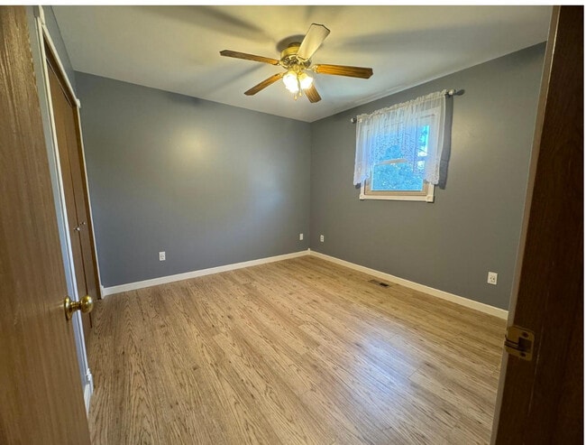 Photo - 405 E Elm St