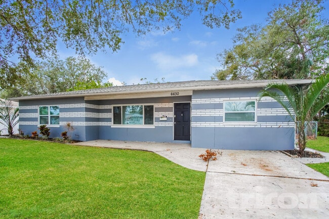 Building Photo - 6630 17th Ln N