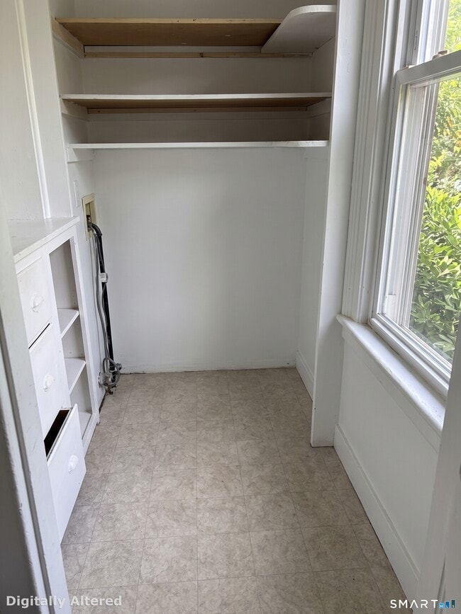 90 Oak St Unit 2