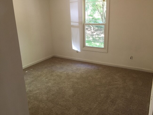 Photo - 519 W 9th St