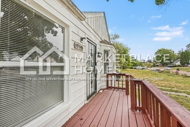 Photo - 19745 Blackstone St