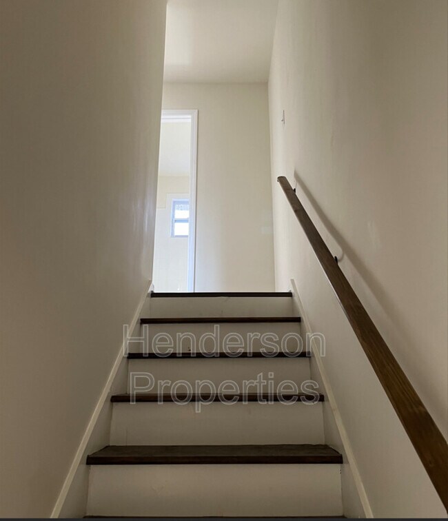 Photo - 2715 Dundeen St