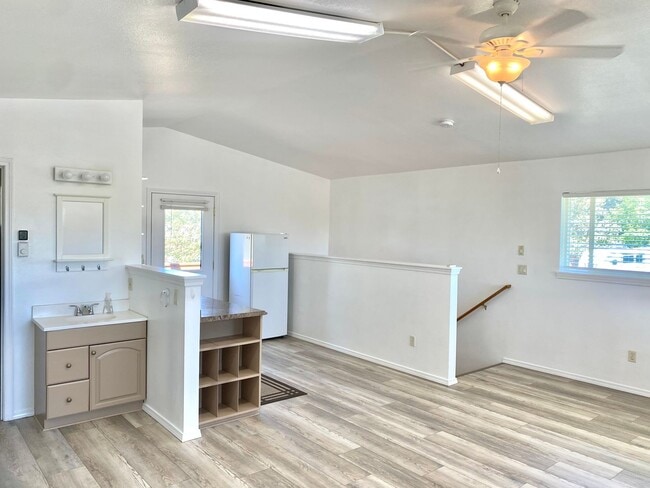 Photo - Quiet Cul-De-Sac Studio Apartment