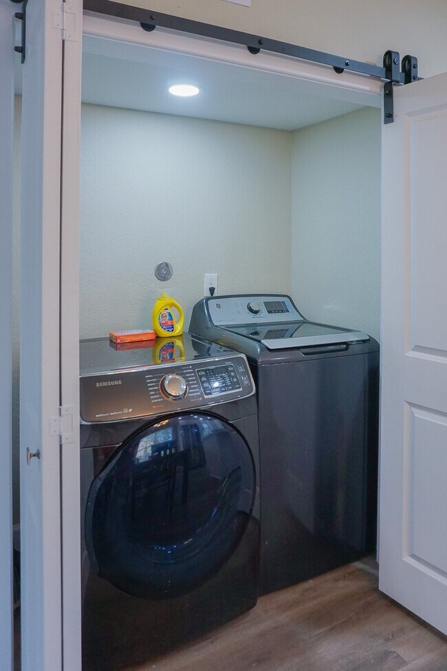 Photo - 3703 Market St