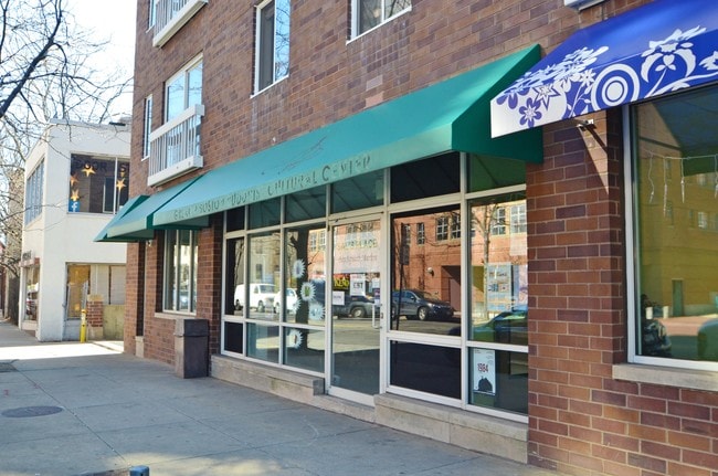 Photo - Bay Square