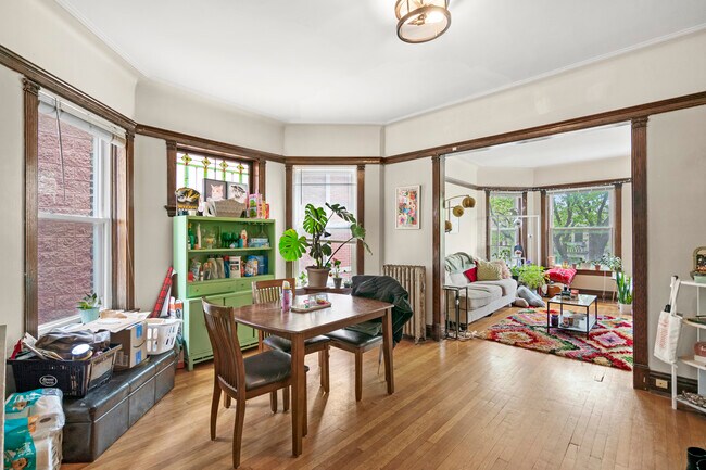 Photo - 1210 W Addison St Unidad 2