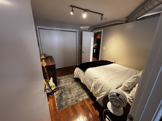 Photo - 674 N Orleans St Unit APT 1