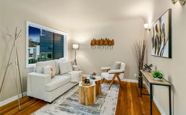 Photo - 5606 25th Ave SW