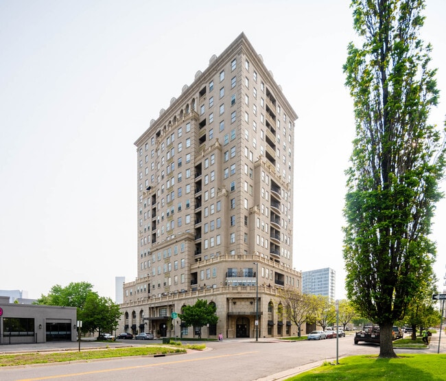 Photo - 475 W 12th Ave Apartment