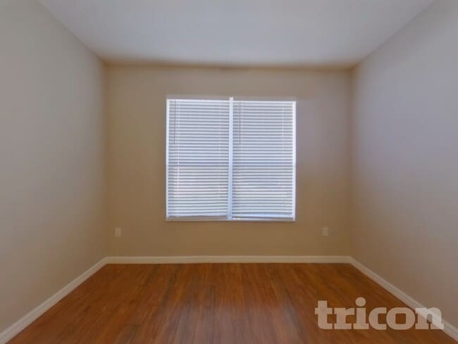 Photo - 351 Fairmount Park Ct