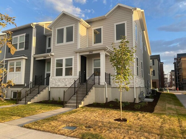 Photo - 3742 Canyon Falls Dr Townhome