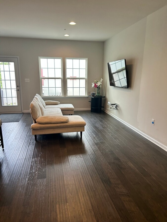 Photo - 10500 Observatory Pl
