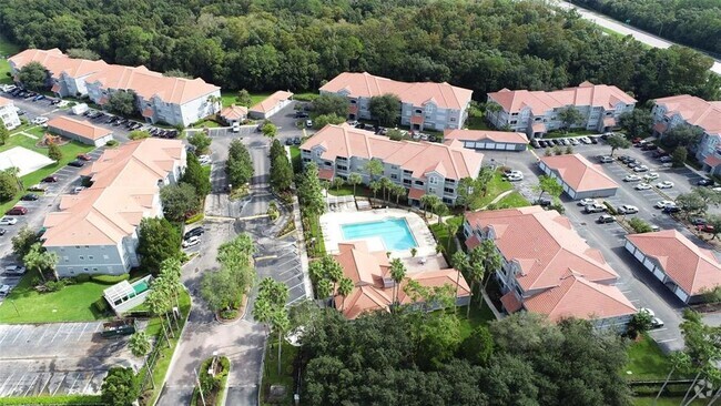 Building Photo - 18001 Richmond Pl Dr Unit 926 Rental