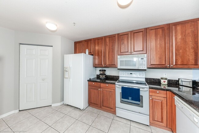 Photo - FURNISHED WATERFRONT CONDO IN PUNTA GORDA ...
