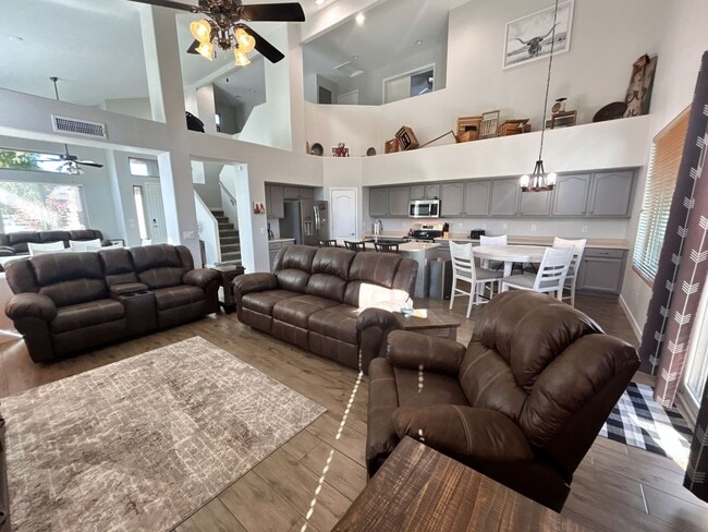 Building Photo - Beautiful fully furnished 4-bedroom, 2.5-bath home located near downtown Gilbert!