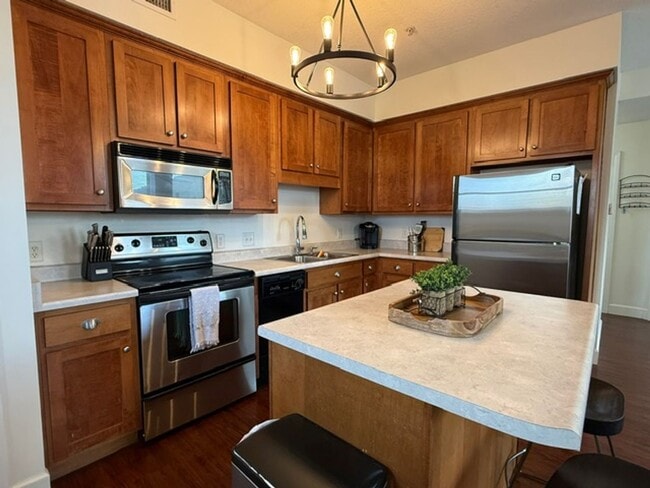 Photo - 135 E Prairie Ave Unit Apt 1