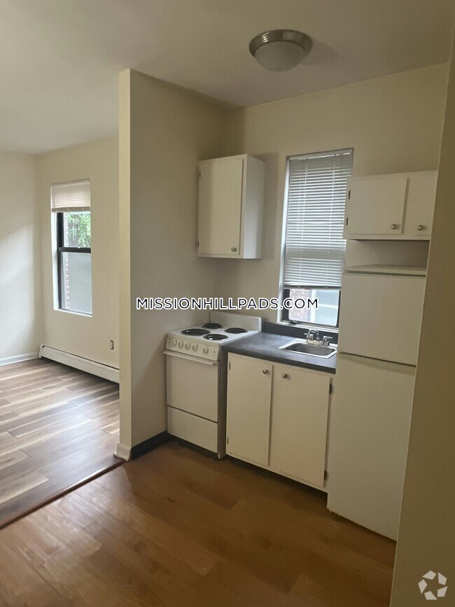 Building Photo - 59 S Huntington Ave Unit 5 Rental