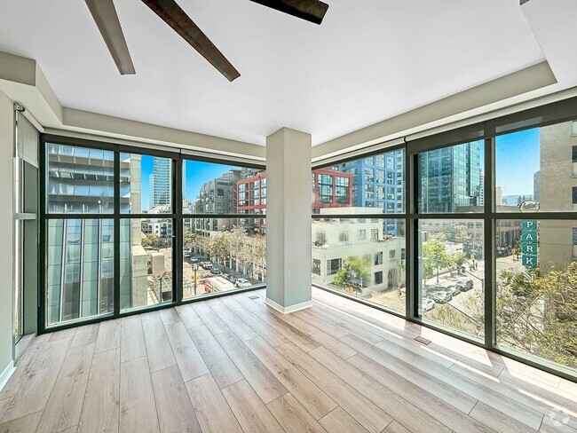 Building Photo - Beautiful 2B/2BA Downtown Corner Unit 519 Rental