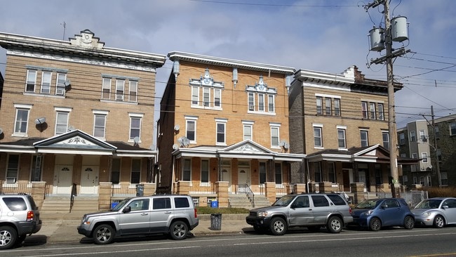 Building Photo - 1228-1242 W Allegheny Ave Rental
