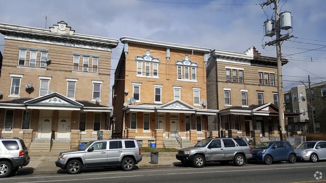 Building Photo - 1228-1242 W Allegheny Ave Rental