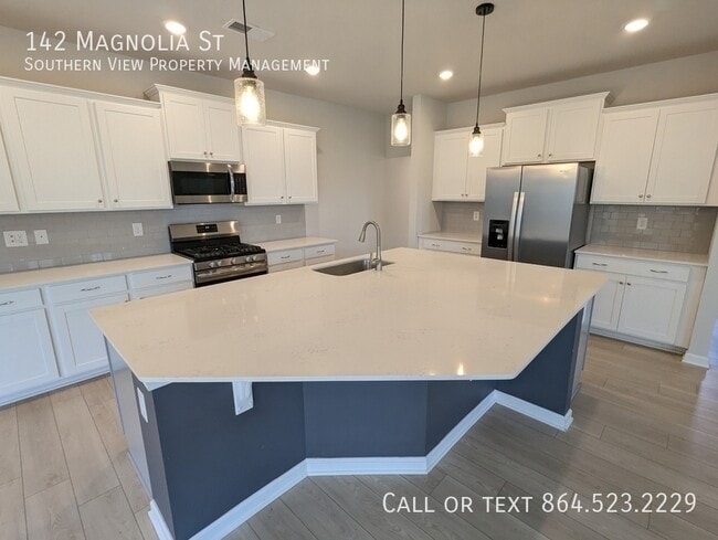 Photo - 142 Magnolia St