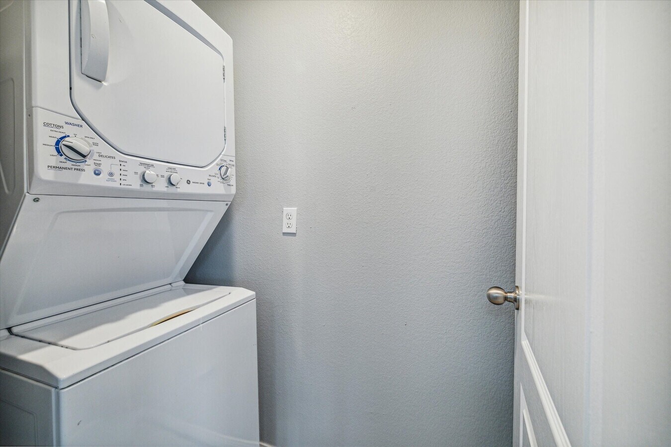 Photo - 1548 Ashland St