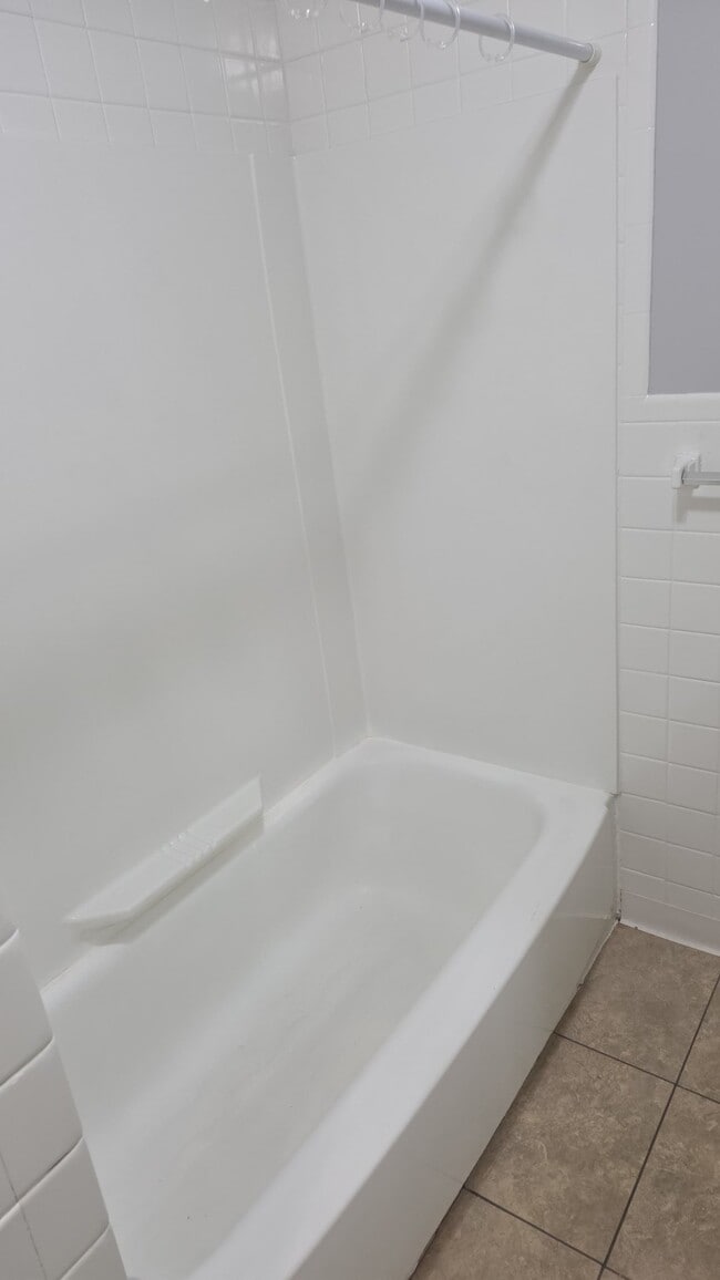 Photo - 40 Whitewood Rd Unit 26
